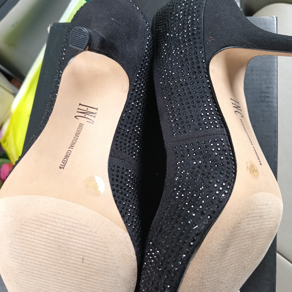 Elegant Black Studded I.N.C International Concept Women's Heels - Picture 6 of 7